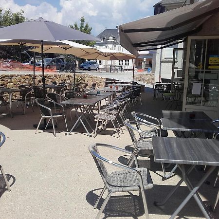 Logis Hotel Restaurant L'Oustal Naves  ภายนอก รูปภาพ